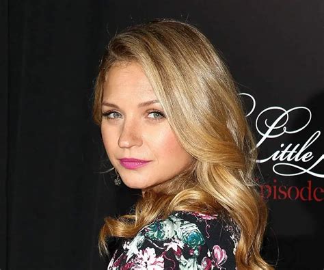 vanessa ray measurements